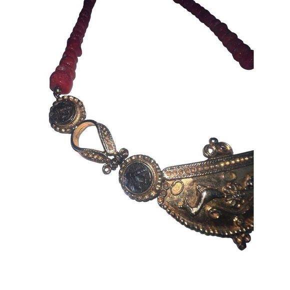 Authentic Vintage Red Coral Beads Necklace Gold Tone Pendant Statament Jewelry - Picture 7 of 14